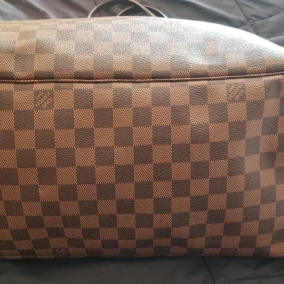 Authentic Louis Vuitton Neverfull